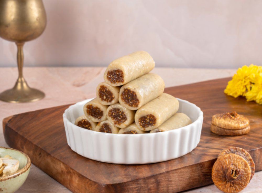 Kaju Anjeer Roll